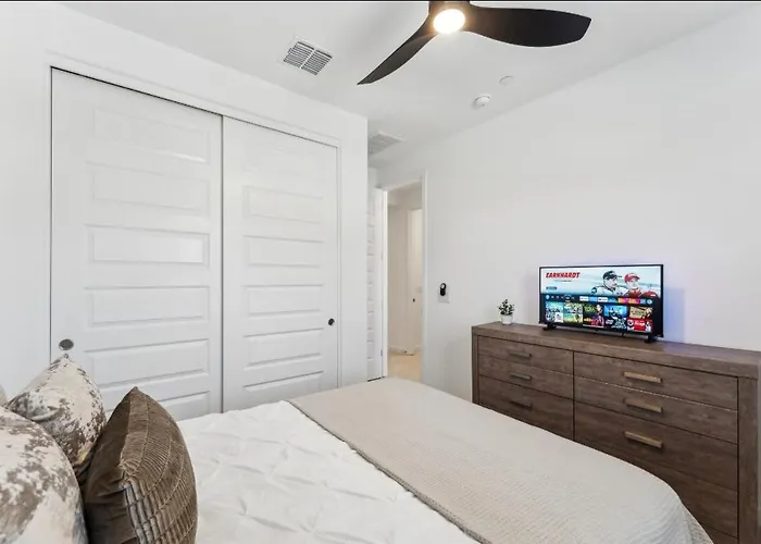 Modern Pet Friendly Holiday home