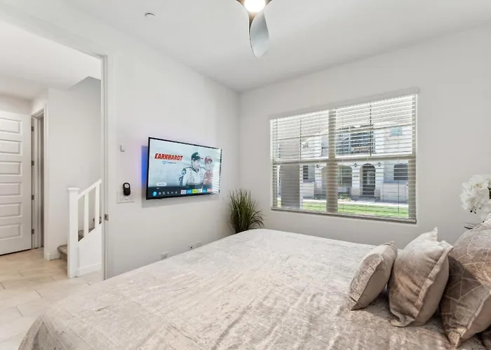 Modern Pet Friendly Holiday home
